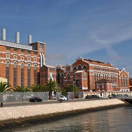 Lovely Near Belem Апартаменты *